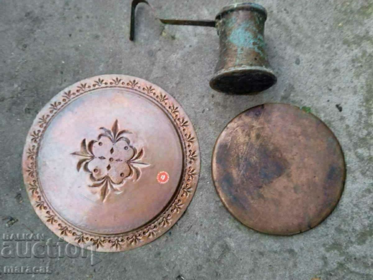 Auction  Old copper plates and cezves