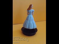Figura în premieră a filmului: Alice în Țara Minunilor - 2