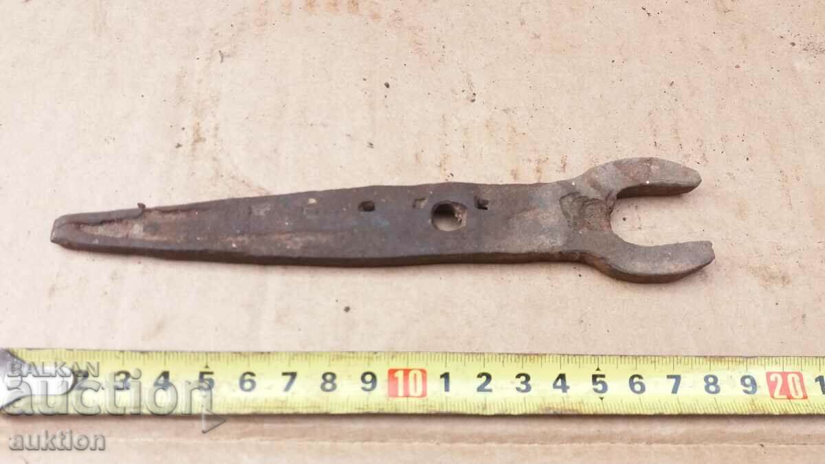 SOLID FORGED RENAISSANCE WRENCH - TOOL with price 2.99 BGN | € 1.53 SOLID FORGED RENAISSANCE WRENCH - TOOL with price 2.99 BGN | € 1.53