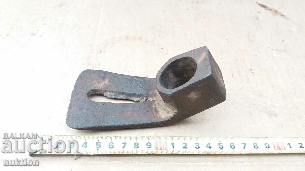 Delivery of CARPENTER'S TOOL - TESLA, HAMMER Delivery of CARPENTER'S TOOL - TESLA, HAMMER