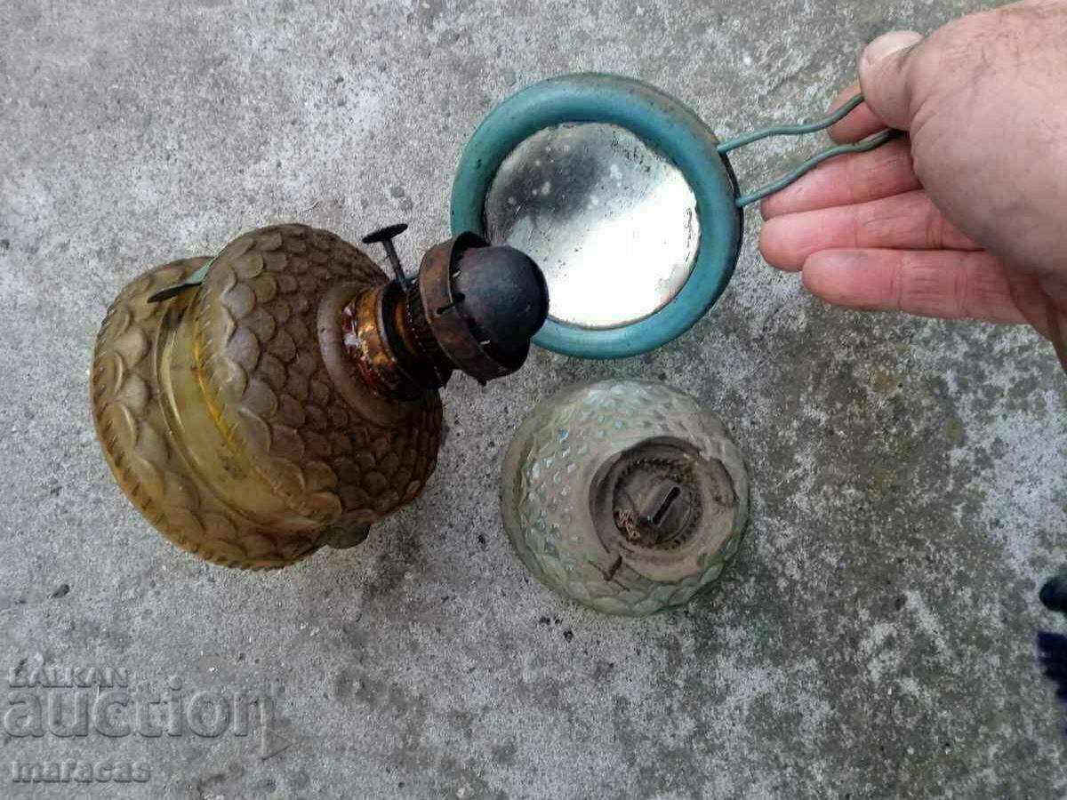 O mulțime de lucruri vechi cu preț € 6.00 | 11.74 BGN