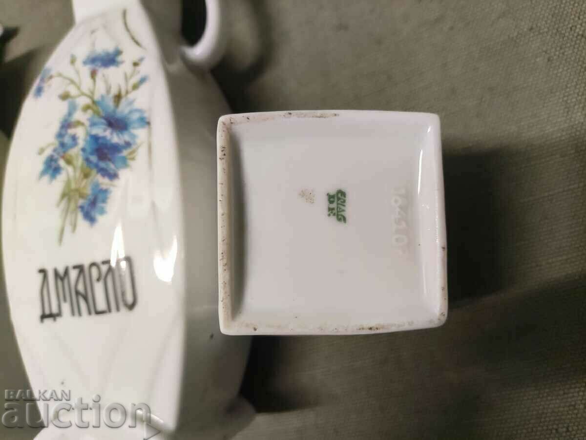 Delivery of royal porcelain spice set EPIAG D.F. Delivery of royal porcelain spice set EPIAG D.F.