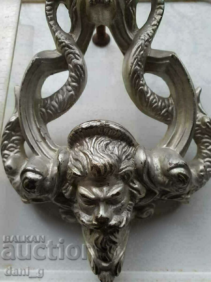 Δημοπρασία Μοναδικό ρόπτρο πόρτας για την Koprištenska