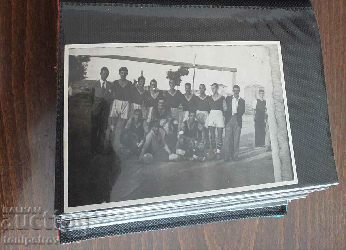 2 photos of Radecki Varna, original and copy with price 20.00 BGN | € 10.23 2 photos of Radecki Varna, original and copy with price 20.00 BGN | € 10.23