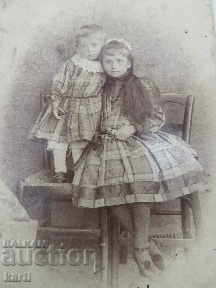 FOTO VECHE - CARTON - IV.KARASTOYANOV - SOFIA cu preț € 12.99 | 25.41 BGN FOTO VECHE - CARTON - IV.KARASTOYANOV - SOFIA cu preț € 12.99 | 25.41 BGN