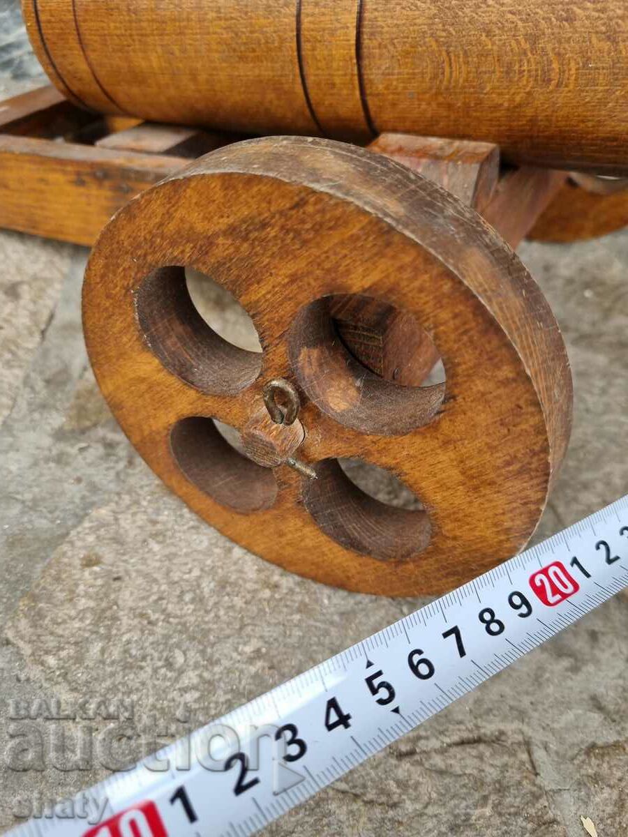 Ένα μεγάλο ξύλινο κανόνι. Η μπάλα κερασιού - 5 Ένα μεγάλο ξύλινο κανόνι. Η μπάλα κερασιού - 5