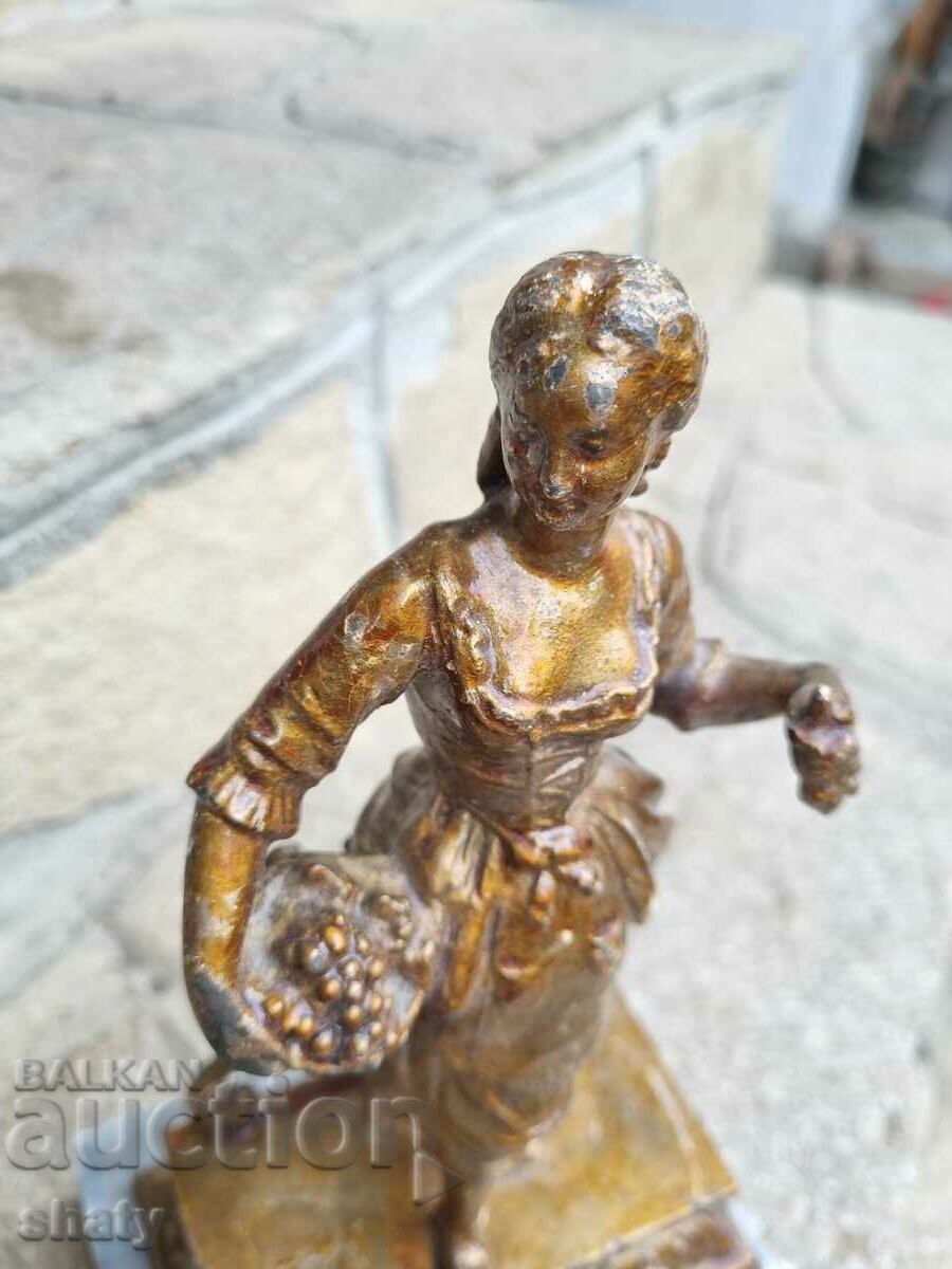 Old metal statue. Figure with price 85.00 BGN | € 43.46 Old metal statue. Figure with price 85.00 BGN | € 43.46