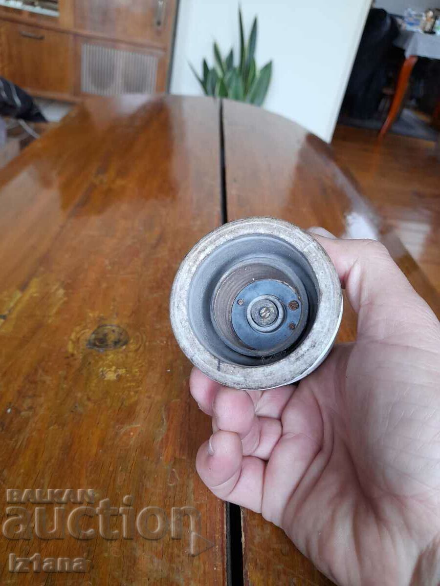 Доставка на Стара порцеланова фасонка Доставка на Стара порцеланова фасонка