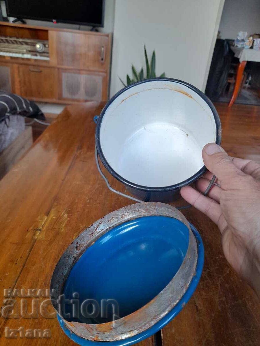 Old enameled saucepan - 5 Old enameled saucepan - 5