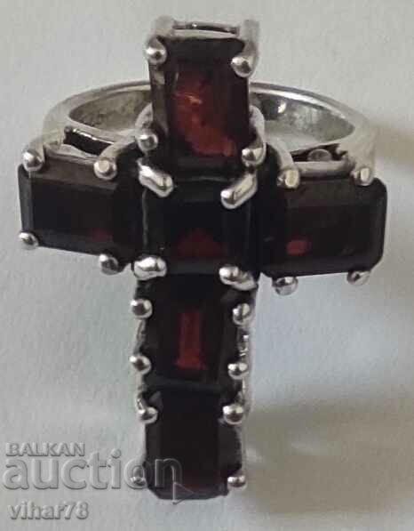 WOMEN'S SILVER RING WITH GARNET with price 149.99 BGN | € 76.69 WOMEN'S SILVER RING WITH GARNET with price 149.99 BGN | € 76.69