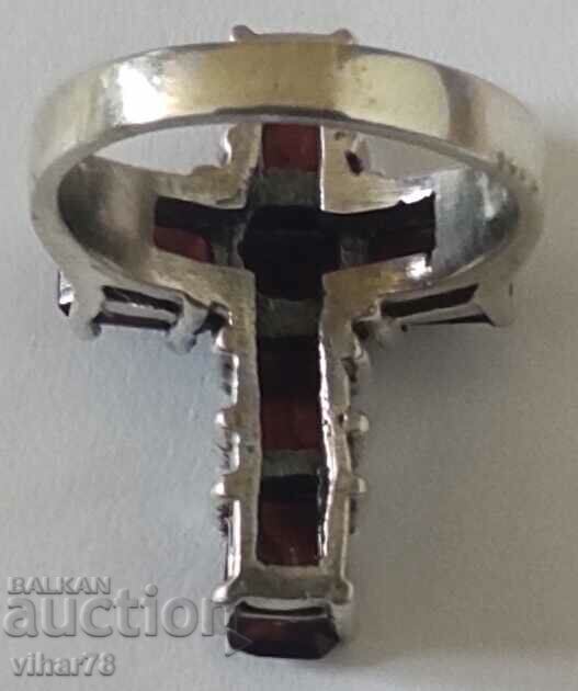 Delivery of WOMEN'S SILVER RING WITH GARNET Delivery of WOMEN'S SILVER RING WITH GARNET