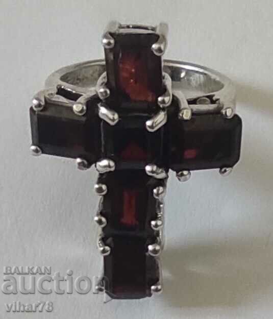 WOMEN'S SILVER RING WITH GARNET - 5 WOMEN'S SILVER RING WITH GARNET - 5