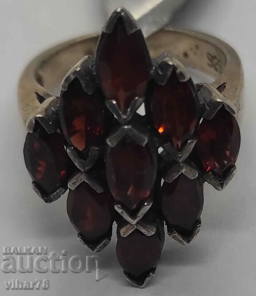 WOMEN'S SILVER RING WITH GARNET with price 139.99 BGN | € 71.58 WOMEN'S SILVER RING WITH GARNET with price 139.99 BGN | € 71.58