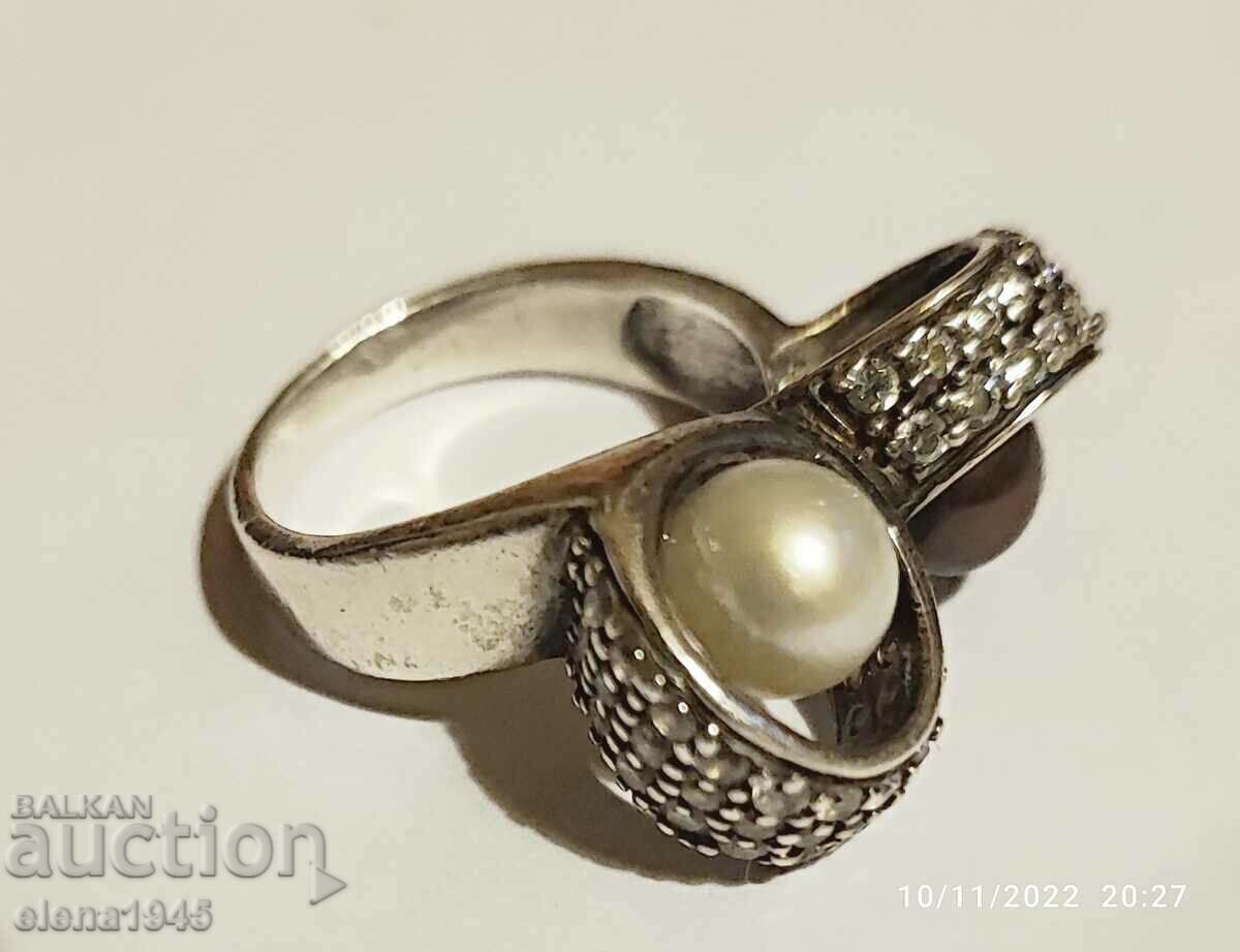 A ring with price 100.00 BGN | € 51.13