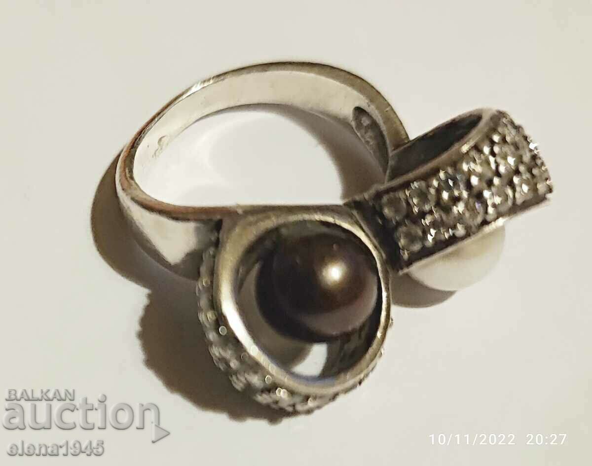 Auction  A ring