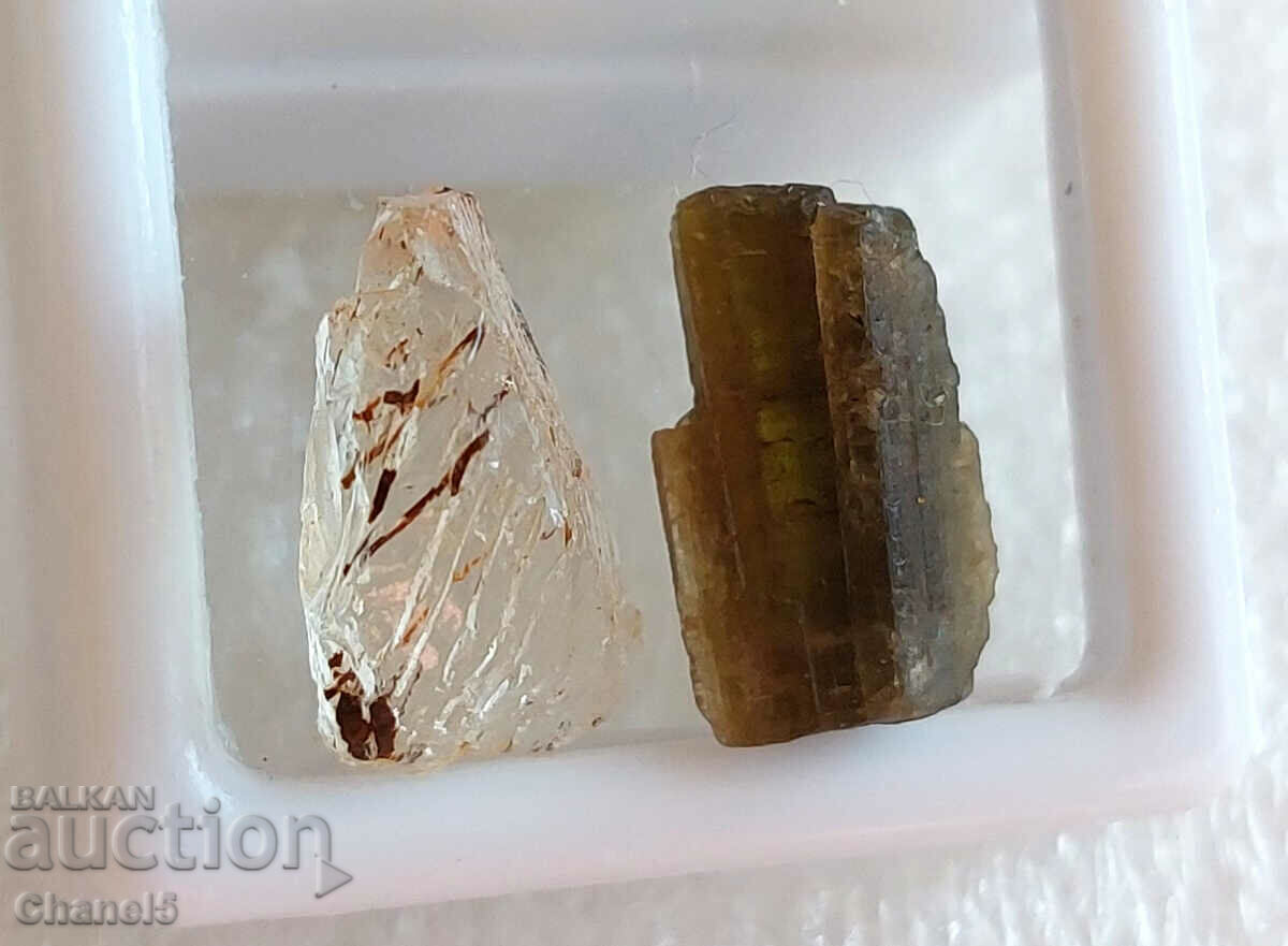 Auction LOT OF GOLD SCAPOLIT AND GREEN TOURMALINE - (496) Auction LOT OF GOLD SCAPOLIT AND GREEN TOURMALINE - (496)