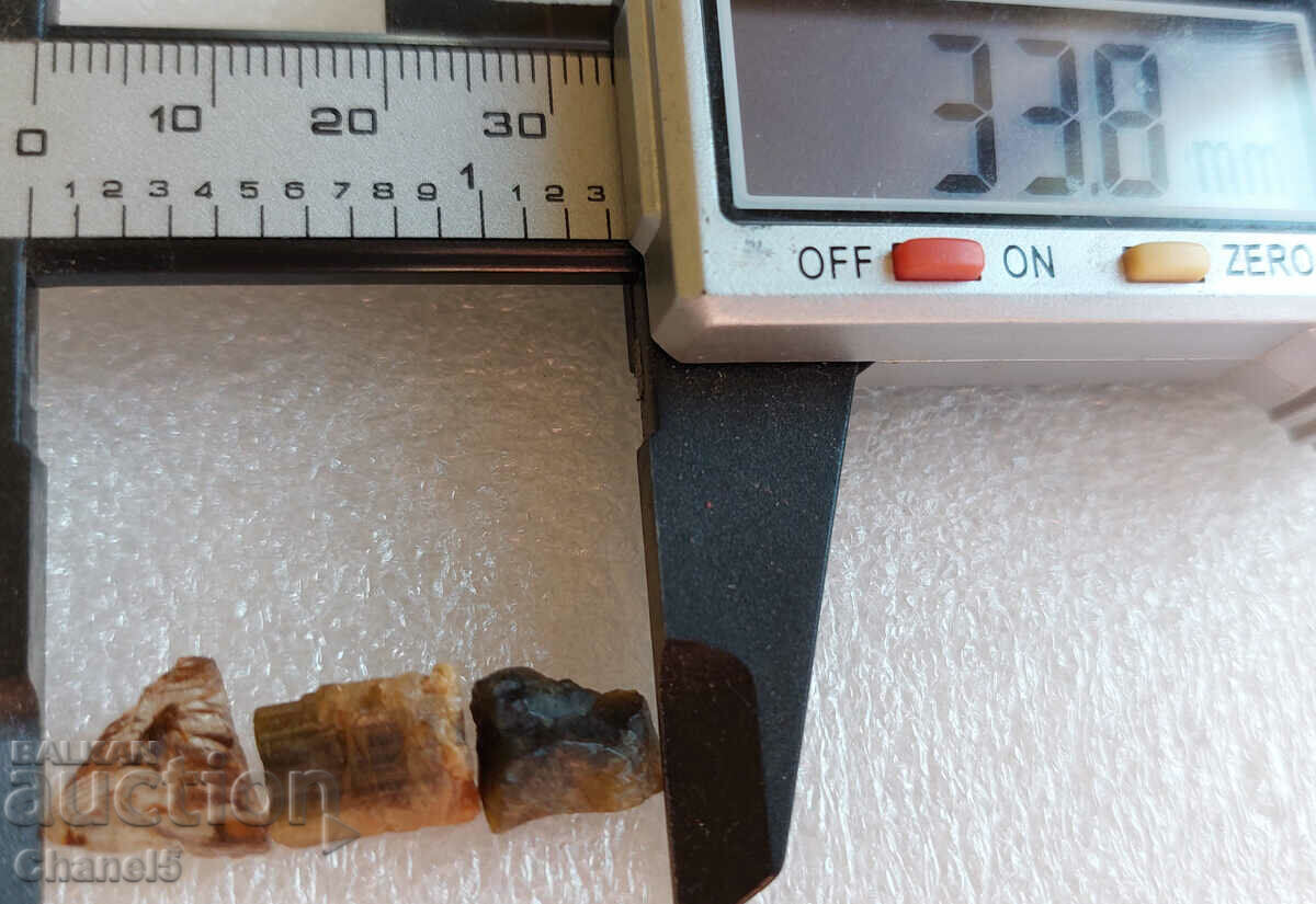 Auction LOT SCAPOLITE AND GREEN TOURMALINE - (497) Auction LOT SCAPOLITE AND GREEN TOURMALINE - (497)