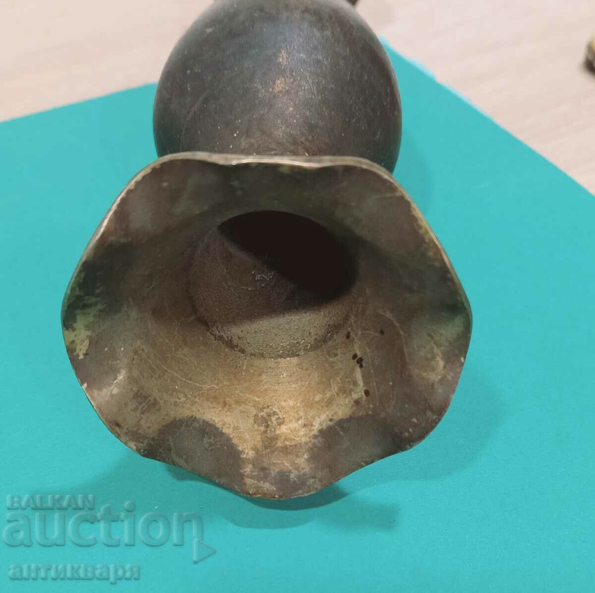 Auction Old brass vase Auction Old brass vase