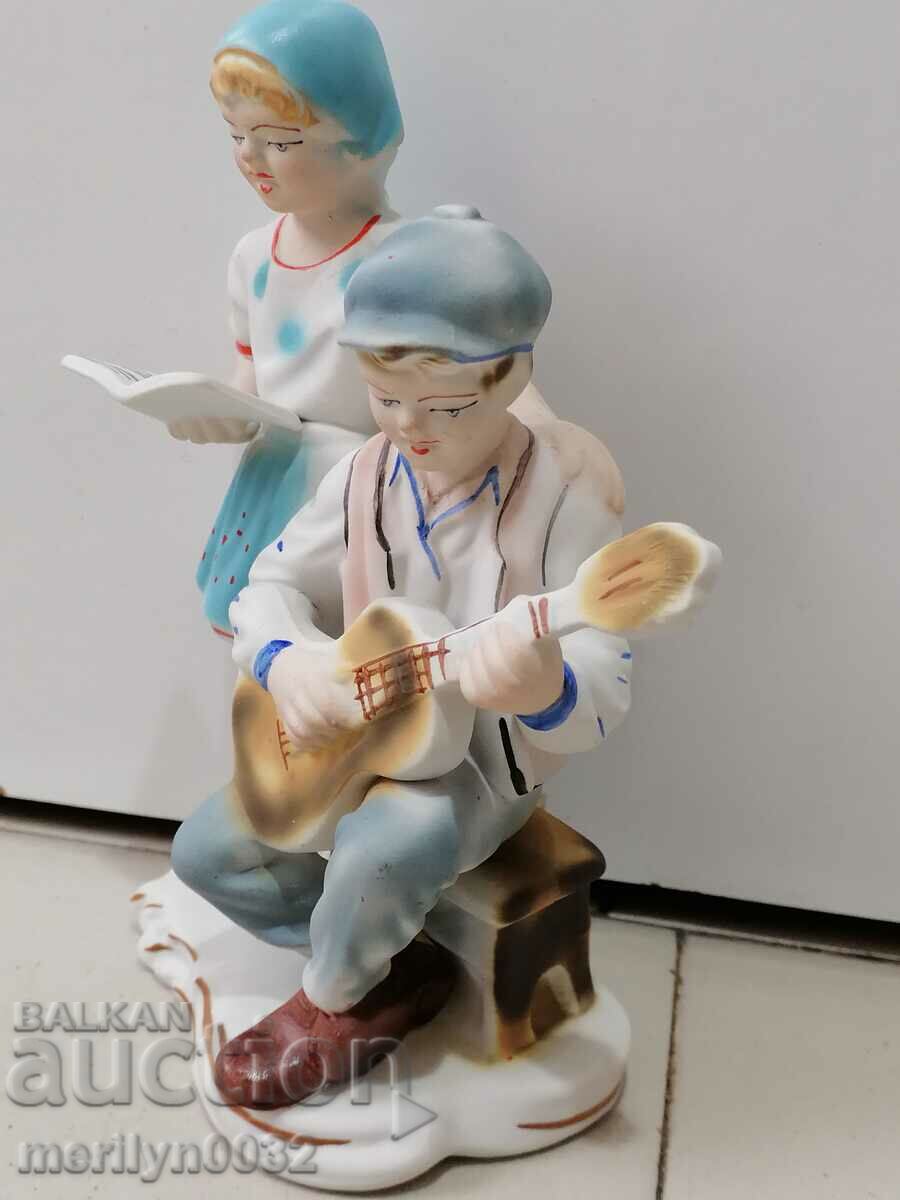 Delivery of Porcelain figures, figure, statuette, porcelain, plastic Delivery of Porcelain figures, figure, statuette, porcelain, plastic