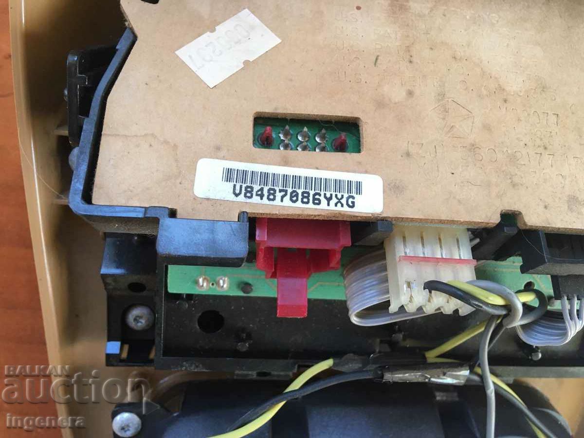 Delivery of JEEP GRAND CHEROKEE 4 LITER PLASTIC COVER Delivery of JEEP GRAND CHEROKEE 4 LITER PLASTIC COVER