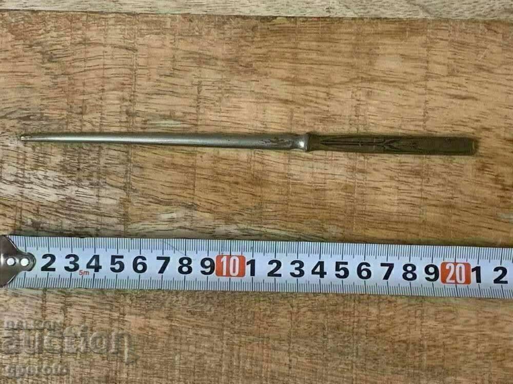 Стар метален нож с бронзова дръжка за писма-1