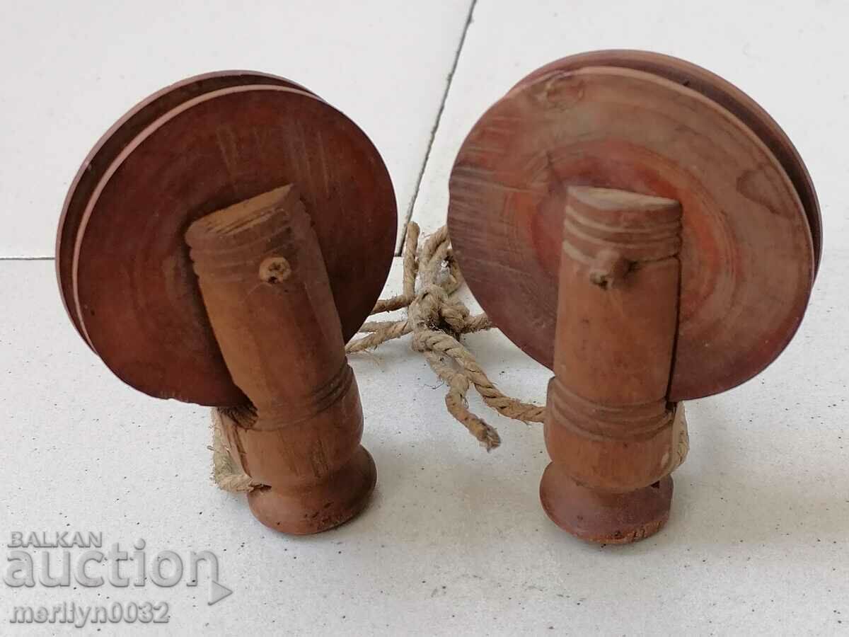 Auction Old wood pulleys, polispast for loom, wooden, primitive Auction Old wood pulleys, polispast for loom, wooden, primitive