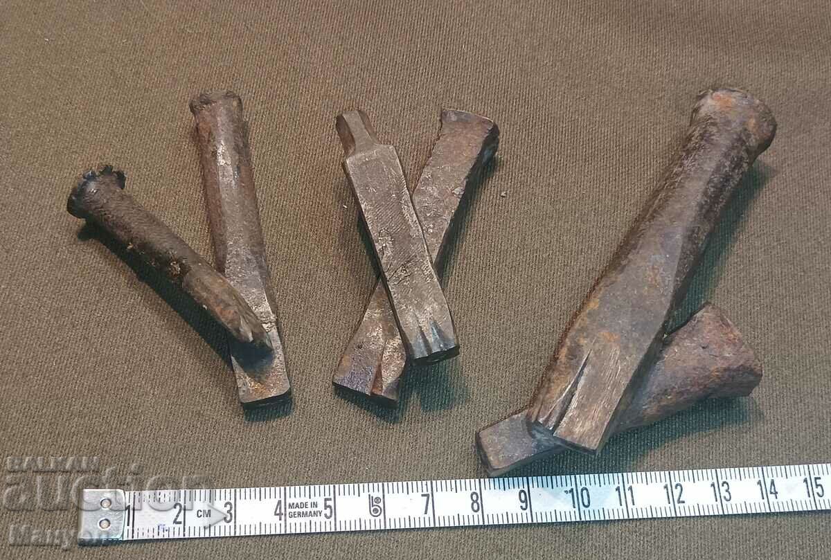 Auction I am selling old zombi, sights of a master. Auction I am selling old zombi, sights of a master.