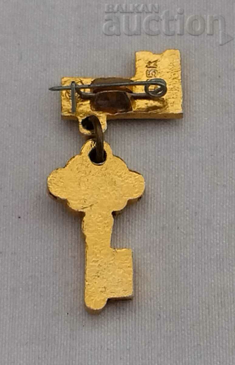 Auction MOSCOW KEY USSR BADGE Auction MOSCOW KEY USSR BADGE