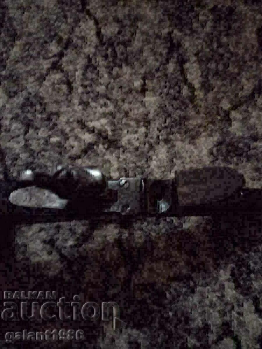 Δημοπρασία ΛΙΓΟ ΚΡΕΜΑ ΜΠΙΣΚΟΤΟ Δημοπρασία ΛΙΓΟ ΚΡΕΜΑ ΜΠΙΣΚΟΤΟ