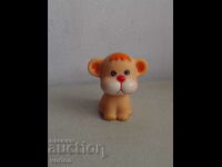 Figure: lion cub, lion.