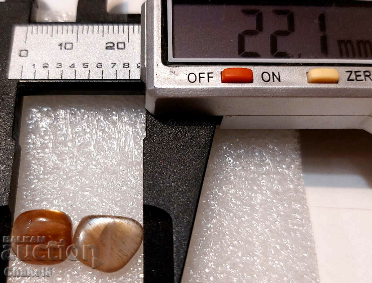 NATURAL LUNAR AND SUNSTONE - INDIA - (527) - 5