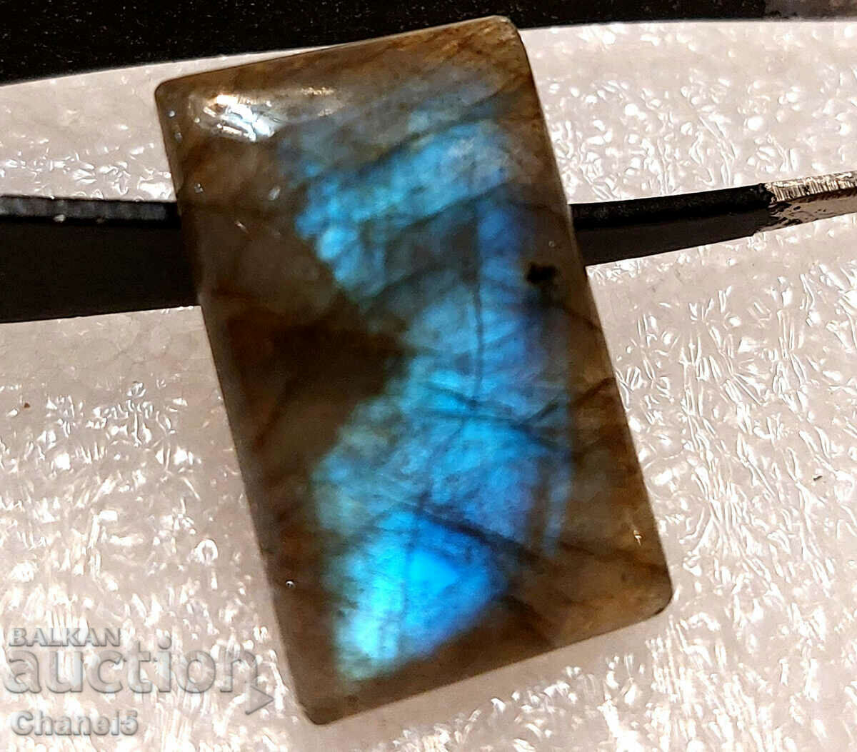 NATURAL LABRADORITE - 13.60 carats - INDIA - (535) with price 19.90 BGN | € 10.17 NATURAL LABRADORITE - 13.60 carats - INDIA - (535) with price 19.90 BGN | € 10.17