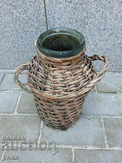 Стар плетен буркан с цена 9.00 лв. | € 4.60 Стар плетен буркан с цена 9.00 лв. | € 4.60