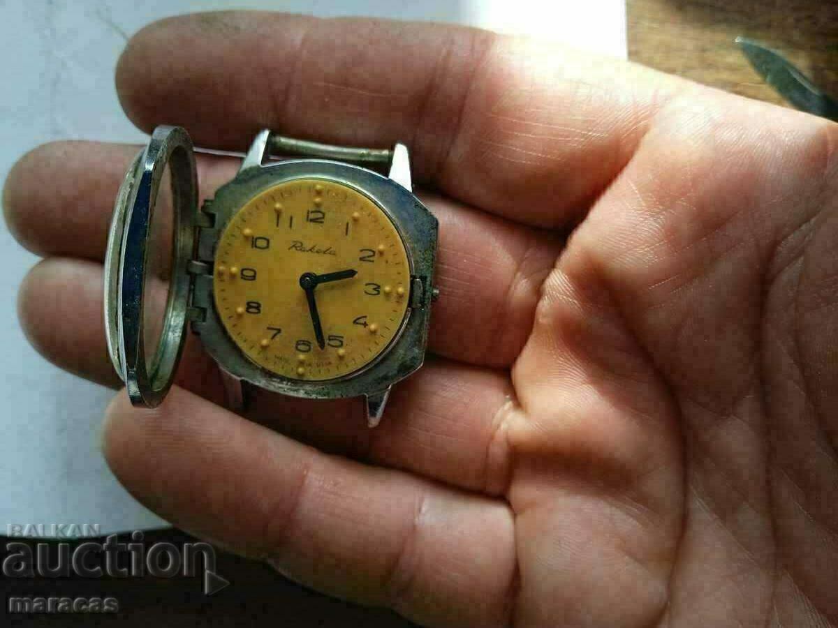 Old wristwatches with price 49.00 BGN | € 25.05 Old wristwatches with price 49.00 BGN | € 25.05