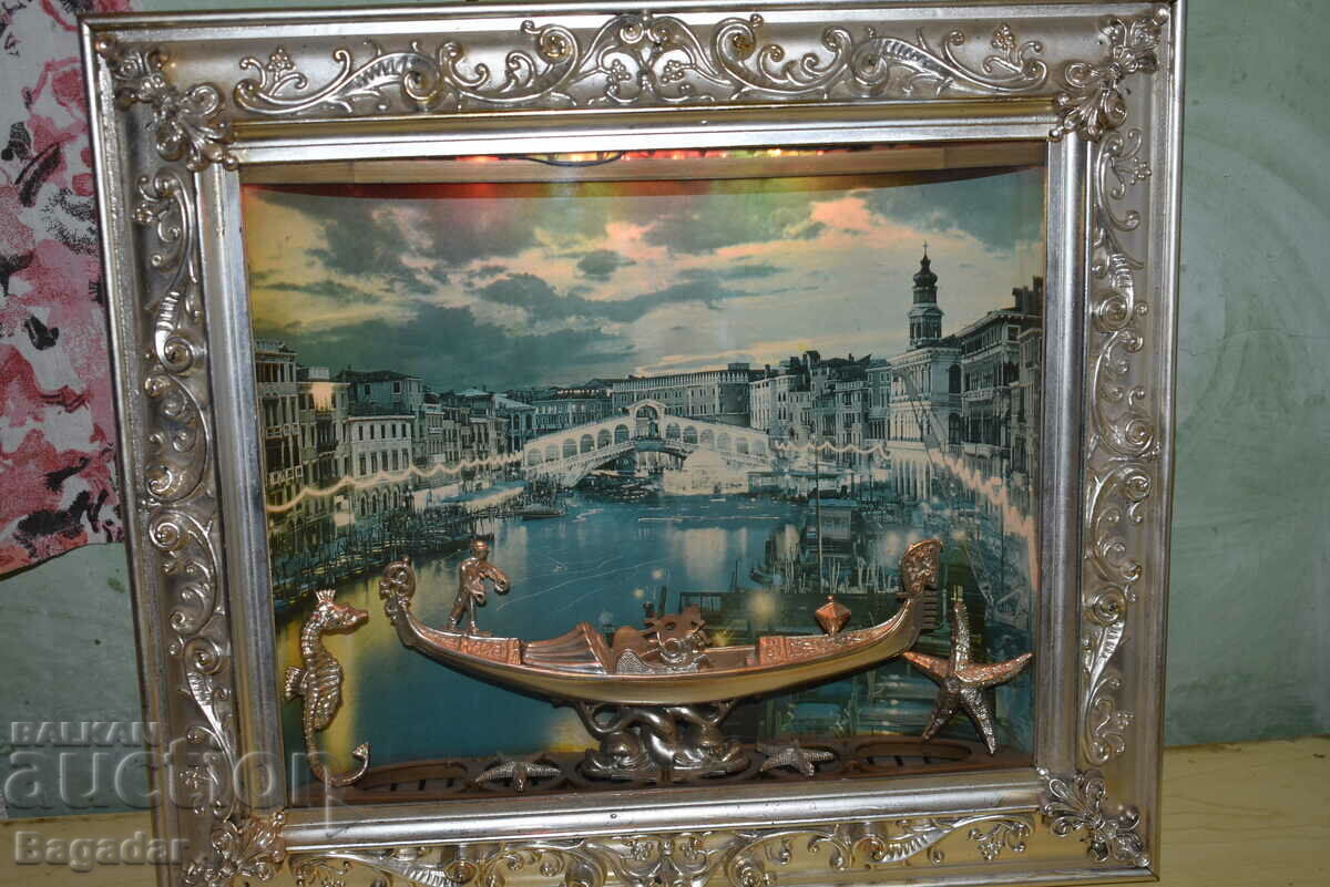 Delivery of Gondola souvenir