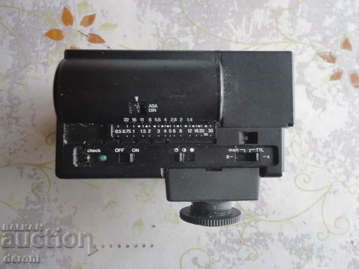 Auction German flash Braun Auction German flash Braun