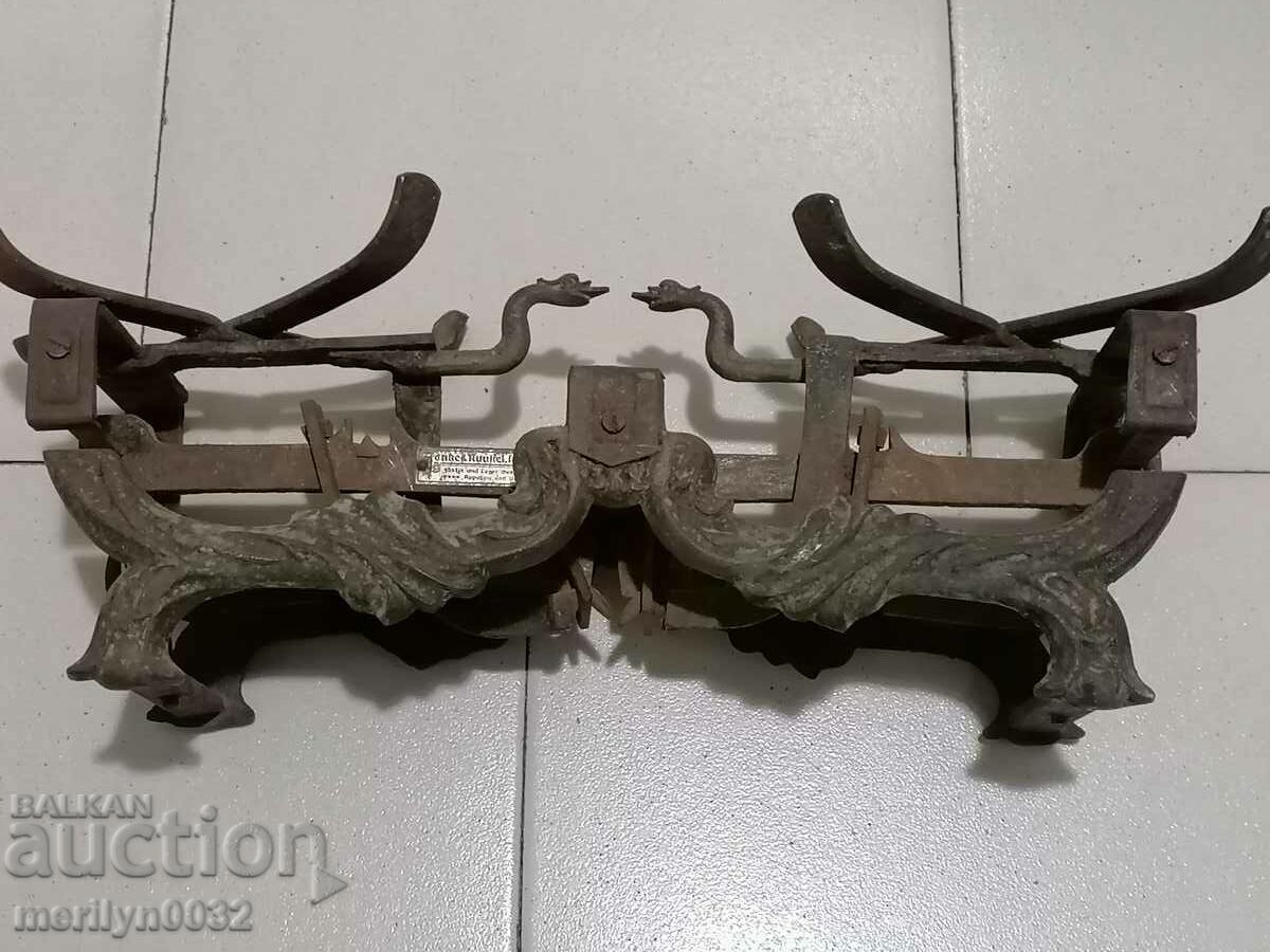 Delivery of Old Viennese Scale Embossed Cast Iron Weighing Weight Delivery of Old Viennese Scale Embossed Cast Iron Weighing Weight