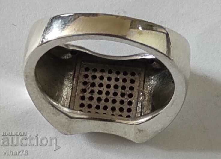 WOMEN'S SILVER RING WITH FORGED ONYS - 5 WOMEN'S SILVER RING WITH FORGED ONYS - 5