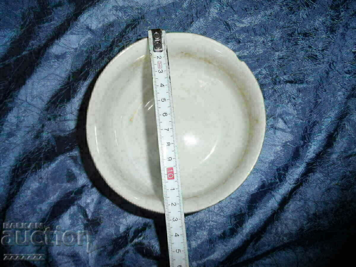 πορσελάνινο πιάτο με τιμή 5.00 BGN | € 2.56 πορσελάνινο πιάτο με τιμή 5.00 BGN | € 2.56