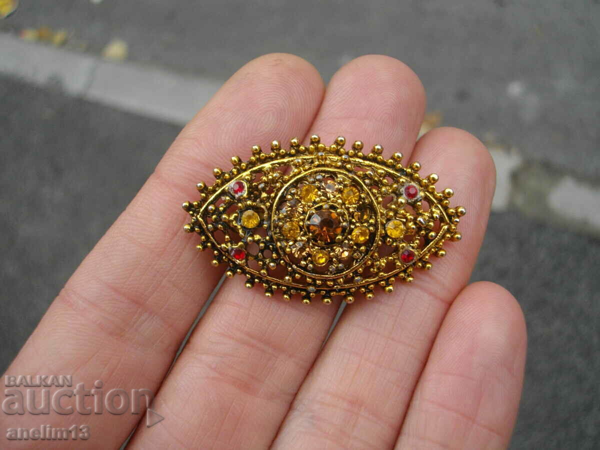 Auction  OLD BROOCH