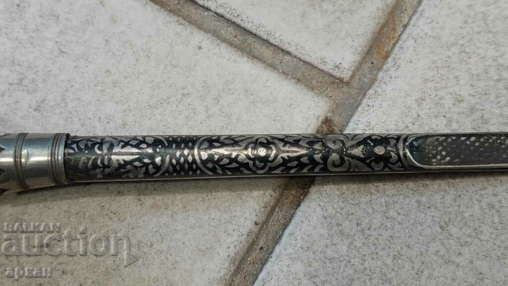 Licitație Tigara de argint cu niello si figura de cal... Secolul XIX Licitație Tigara de argint cu niello si figura de cal... Secolul XIX