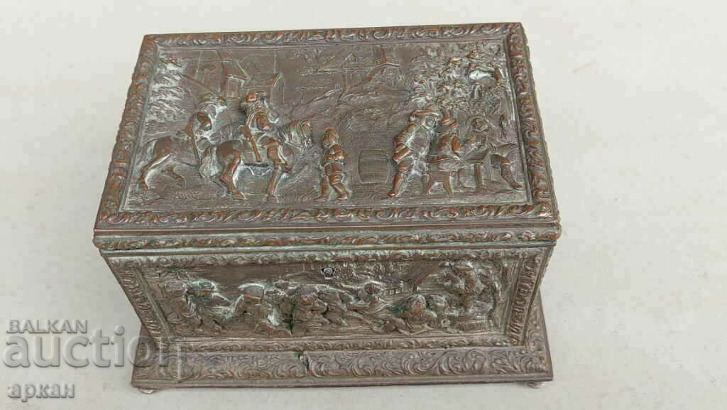 Embossed jewelry box - late 19th century France