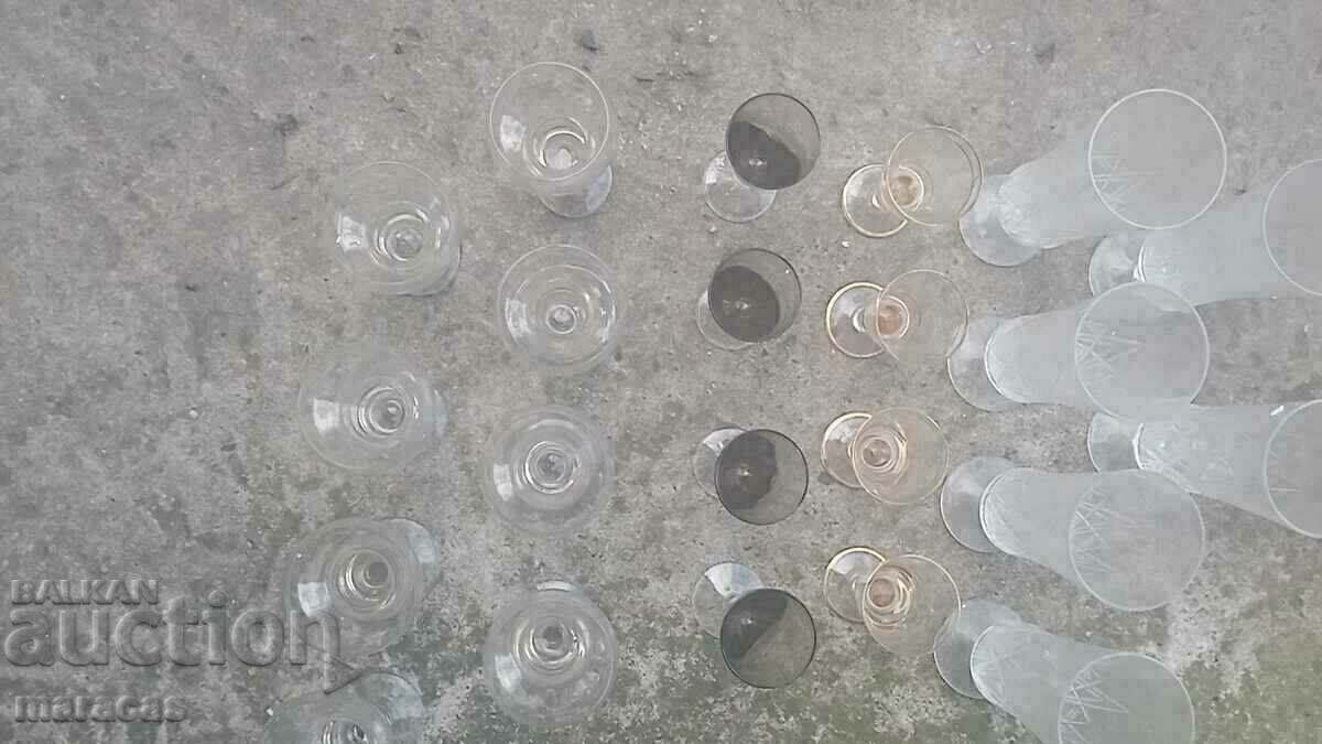Old crystal glasses. - 5 Old crystal glasses. - 5