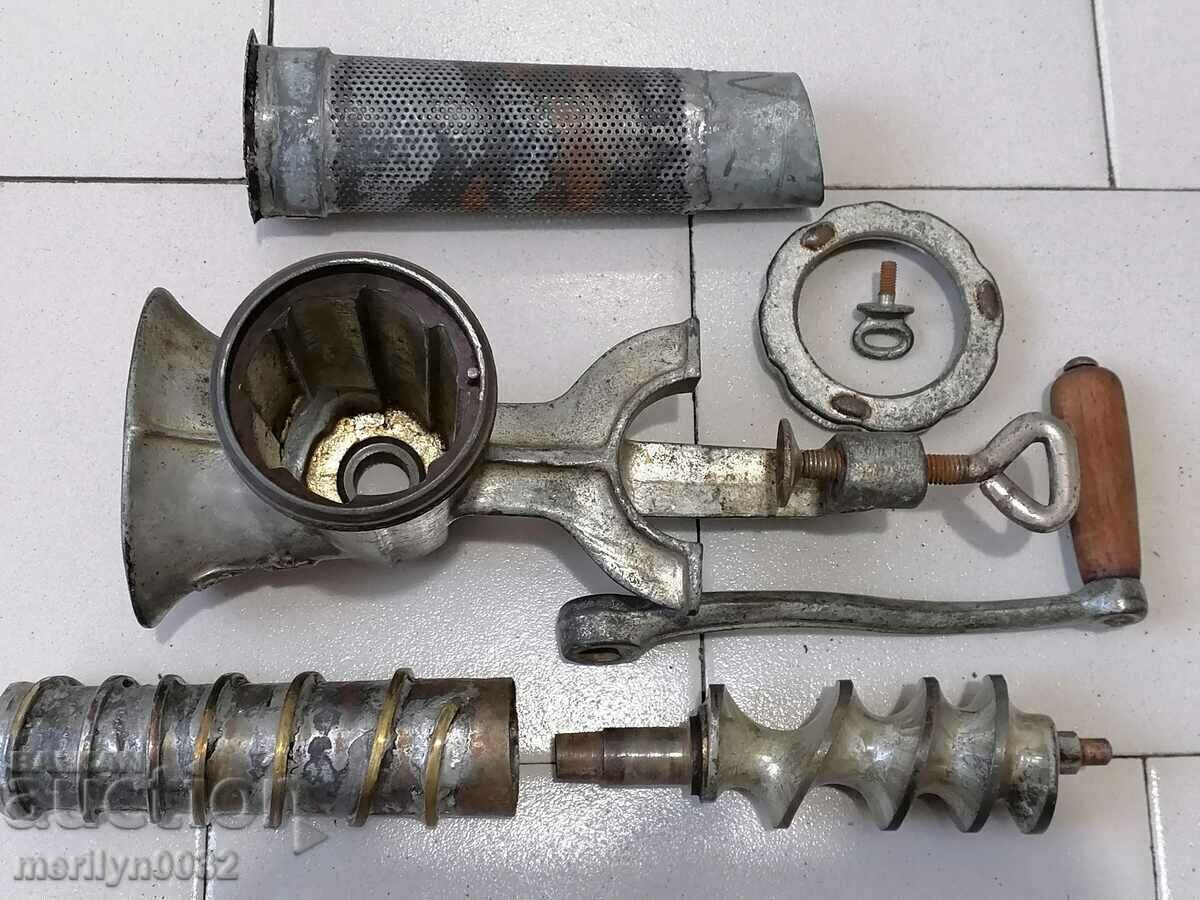 Old machine for grinding tomatoes fruit juice grinder - 5 Old machine for grinding tomatoes fruit juice grinder - 5