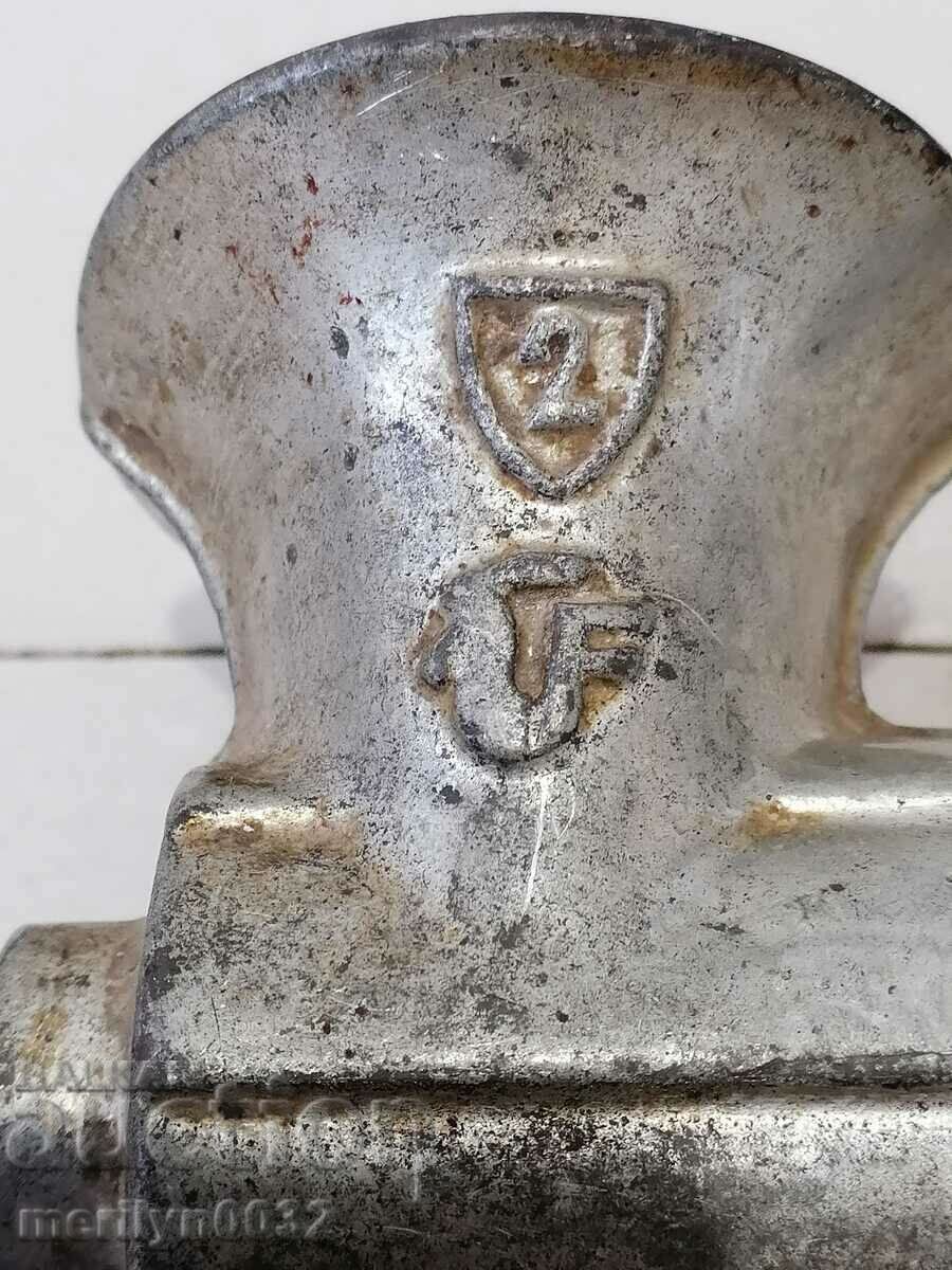 Old machine for grinding tomatoes fruit juice grinder - 7 Old machine for grinding tomatoes fruit juice grinder - 7