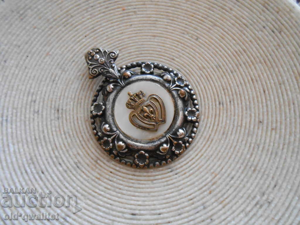 Attractive old MEDALLION, approx. 38 mm / 30 mm, CROWN - 5 Attractive old MEDALLION, approx. 38 mm / 30 mm, CROWN - 5