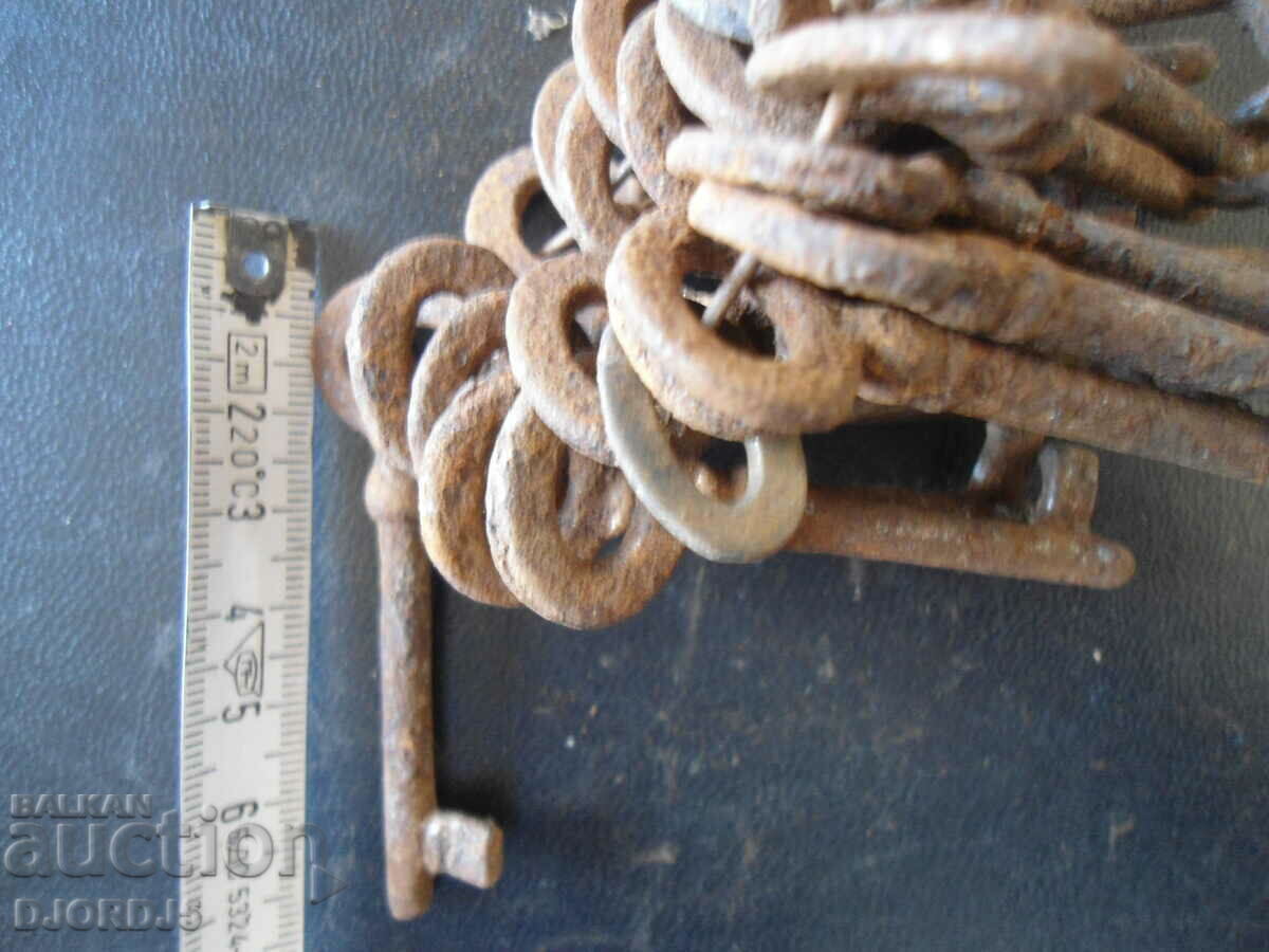 Lot old keys, 20 pieces with price 18.00 BGN | € 9.20 Lot old keys, 20 pieces with price 18.00 BGN | € 9.20
