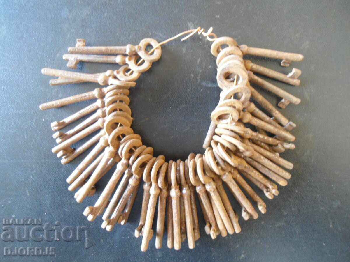 Delivery of Lot of old forged keys, 50 pieces Delivery of Lot of old forged keys, 50 pieces