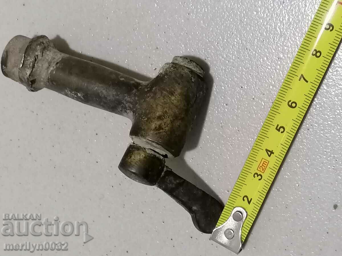 Auction Old bronze crane, cannula faucet Auction Old bronze crane, cannula faucet