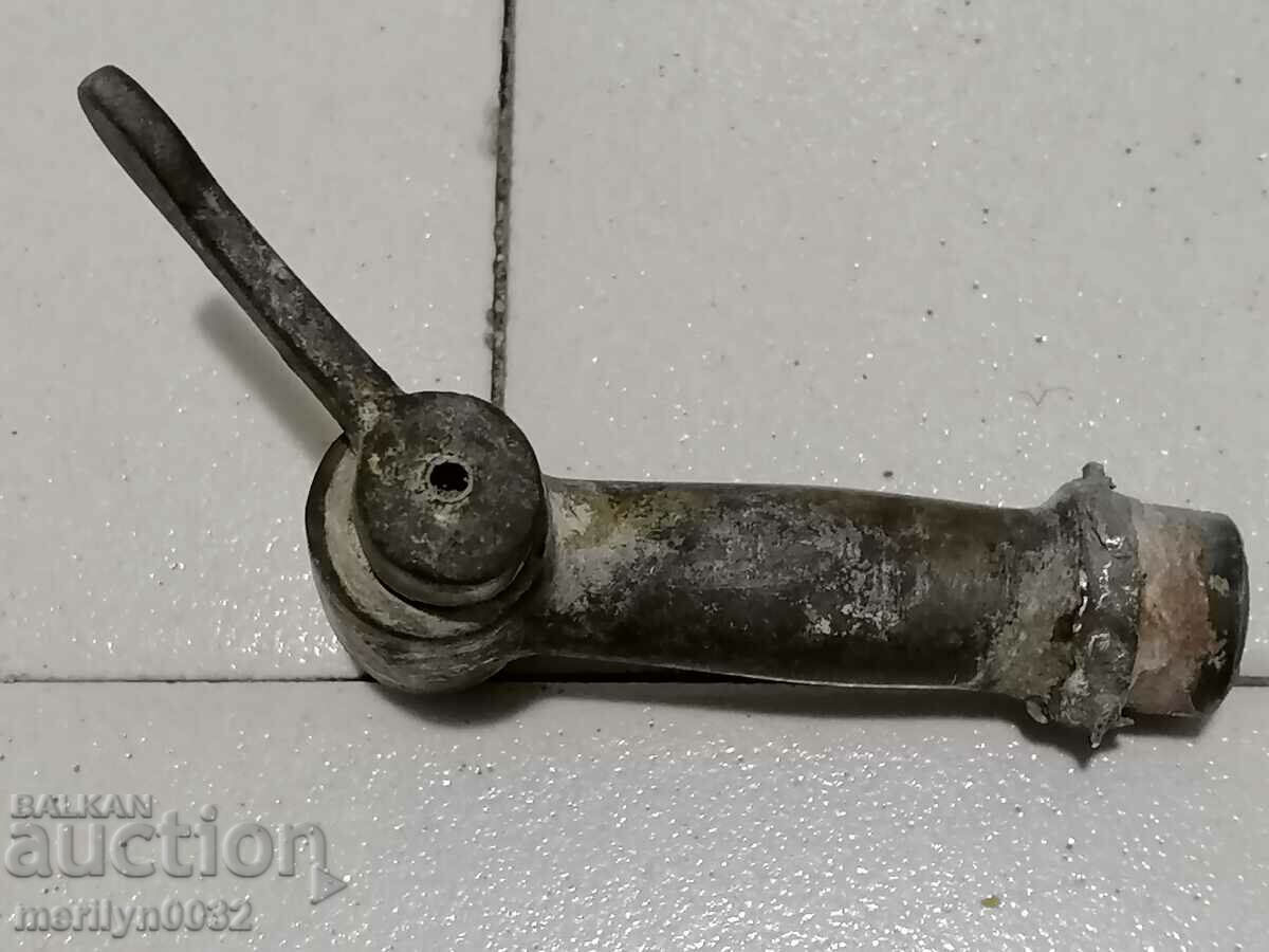 Delivery of Old bronze crane, cannula faucet Delivery of Old bronze crane, cannula faucet